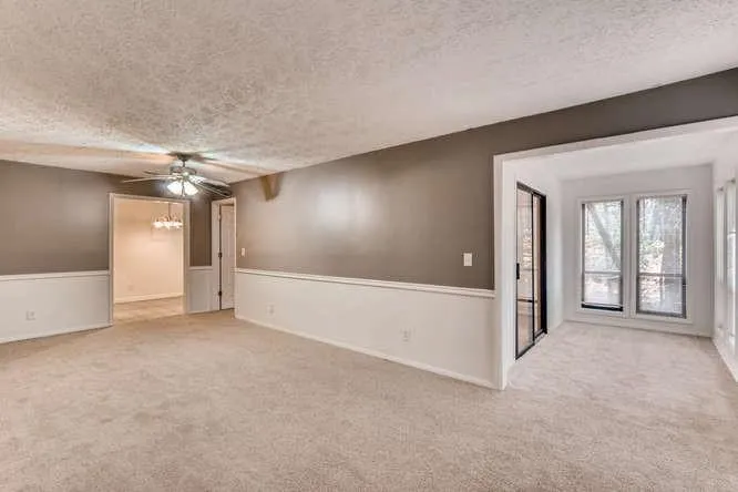 9400 Roberts Drive Unit 4e, Sandy Springs, Georgia 30350, 2 Bedrooms Bedrooms, ,2 BathroomsBathrooms,Residential,Sold,9400 Roberts Drive Unit 4e,6511711