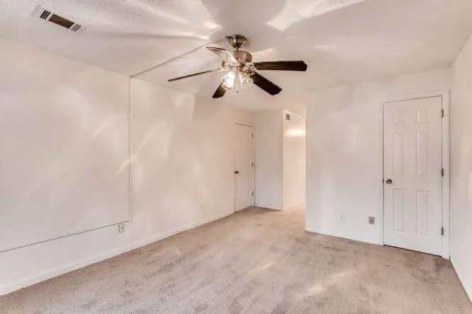 9400 Roberts Drive Unit 4e, Sandy Springs, Georgia 30350, 2 Bedrooms Bedrooms, ,2 BathroomsBathrooms,Residential,Sold,9400 Roberts Drive Unit 4e,6511711