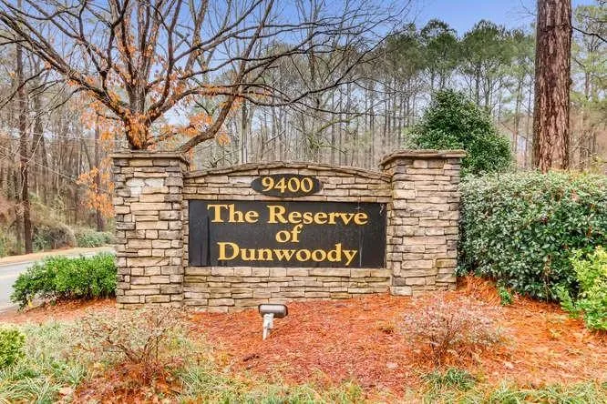 9400 Roberts Drive Unit 4e, Sandy Springs, Georgia 30350, 2 Bedrooms Bedrooms, ,2 BathroomsBathrooms,Residential,Sold,9400 Roberts Drive Unit 4e,6511711