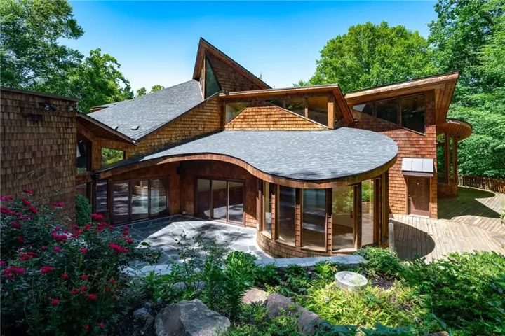 120 Laurel Drive Ne, Atlanta, Georgia 30342