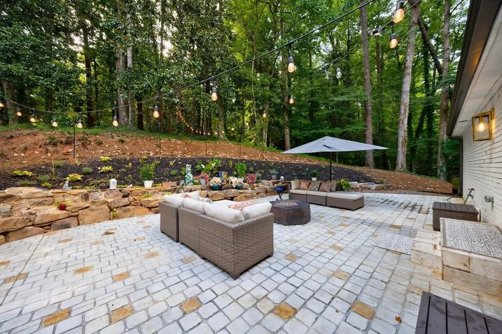 3201 Teton Drive Se, Atlanta, Georgia 30339, 6 Bedrooms Bedrooms, ,6 BathroomsBathrooms,Residential,For Sale,3201 Teton Drive Se,7642398