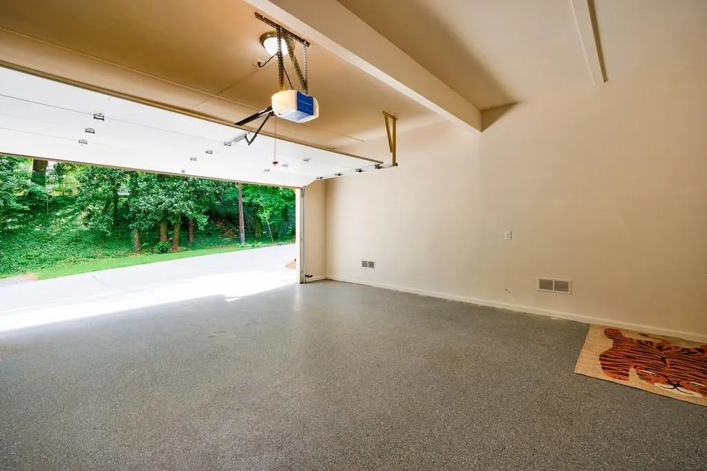 3201 Teton Drive Se, Atlanta, Georgia 30339, 6 Bedrooms Bedrooms, ,6 BathroomsBathrooms,Residential,For Sale,3201 Teton Drive Se,7642398