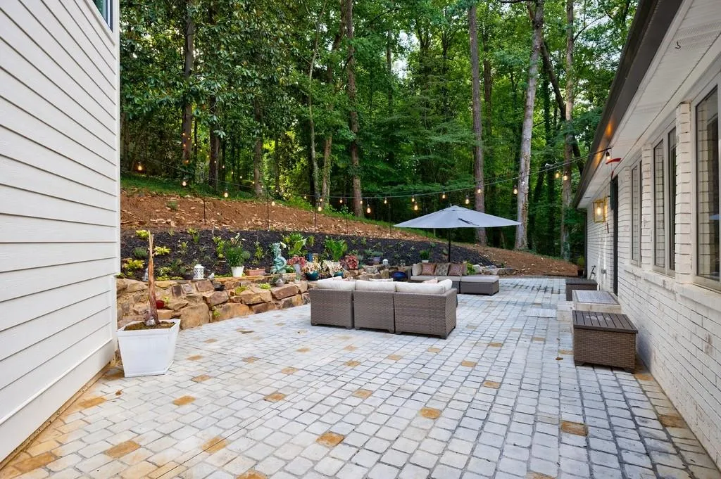 3201 Teton Drive Se, Atlanta, Georgia 30339, 6 Bedrooms Bedrooms, ,6 BathroomsBathrooms,Residential,For Sale,3201 Teton Drive Se,7642398
