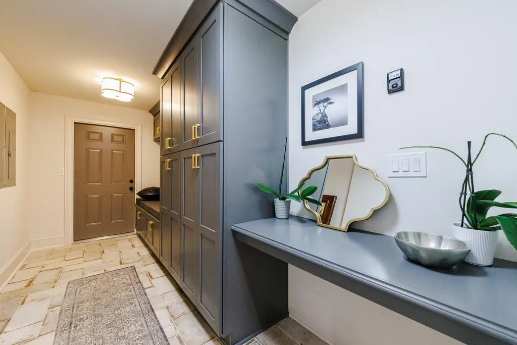 3201 Teton Drive Se, Atlanta, Georgia 30339, 6 Bedrooms Bedrooms, ,6 BathroomsBathrooms,Residential,For Sale,3201 Teton Drive Se,7642398