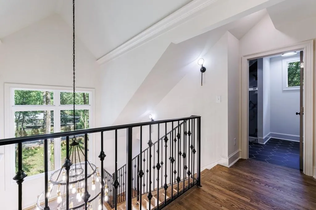 3rd floor hall from Common Area to ensuite bath