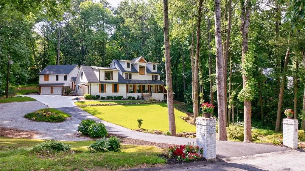 3201 Teton Drive Se, Atlanta, Georgia 30339, 6 Bedrooms Bedrooms, ,6 BathroomsBathrooms,Residential,For Sale,3201 Teton Drive Se,7642398
