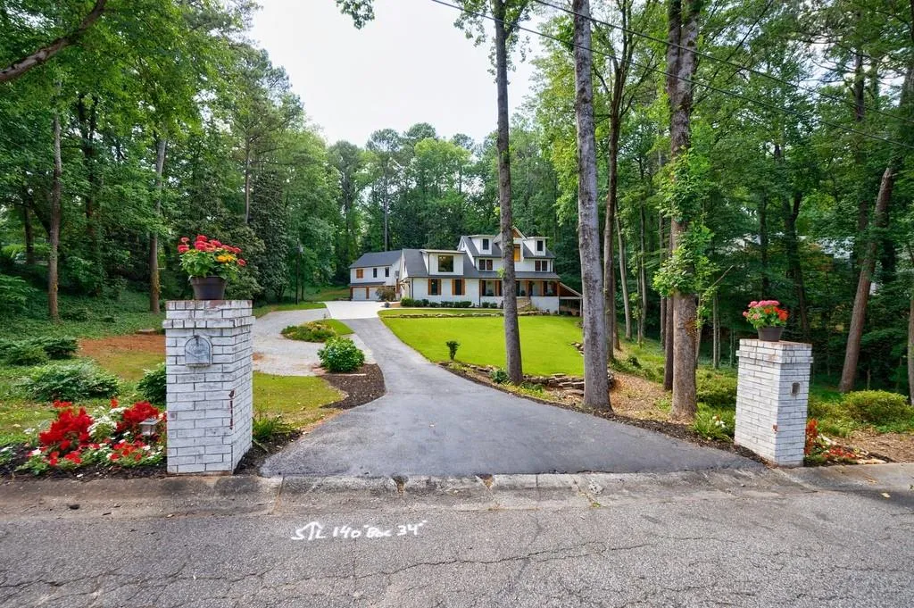 3201 Teton Drive Se, Atlanta, Georgia 30339, 6 Bedrooms Bedrooms, ,6 BathroomsBathrooms,Residential,For Sale,3201 Teton Drive Se,7642398
