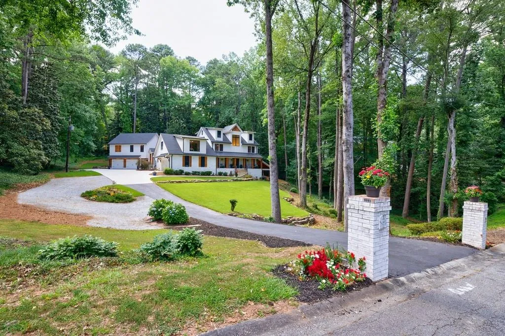 3201 Teton Drive Se, Atlanta, Georgia 30339, 6 Bedrooms Bedrooms, ,6 BathroomsBathrooms,Residential,For Sale,3201 Teton Drive Se,7642398