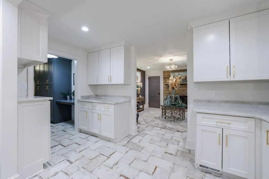 3201 Teton Drive Se, Atlanta, Georgia 30339, 6 Bedrooms Bedrooms, ,6 BathroomsBathrooms,Residential,For Sale,3201 Teton Drive Se,7642398