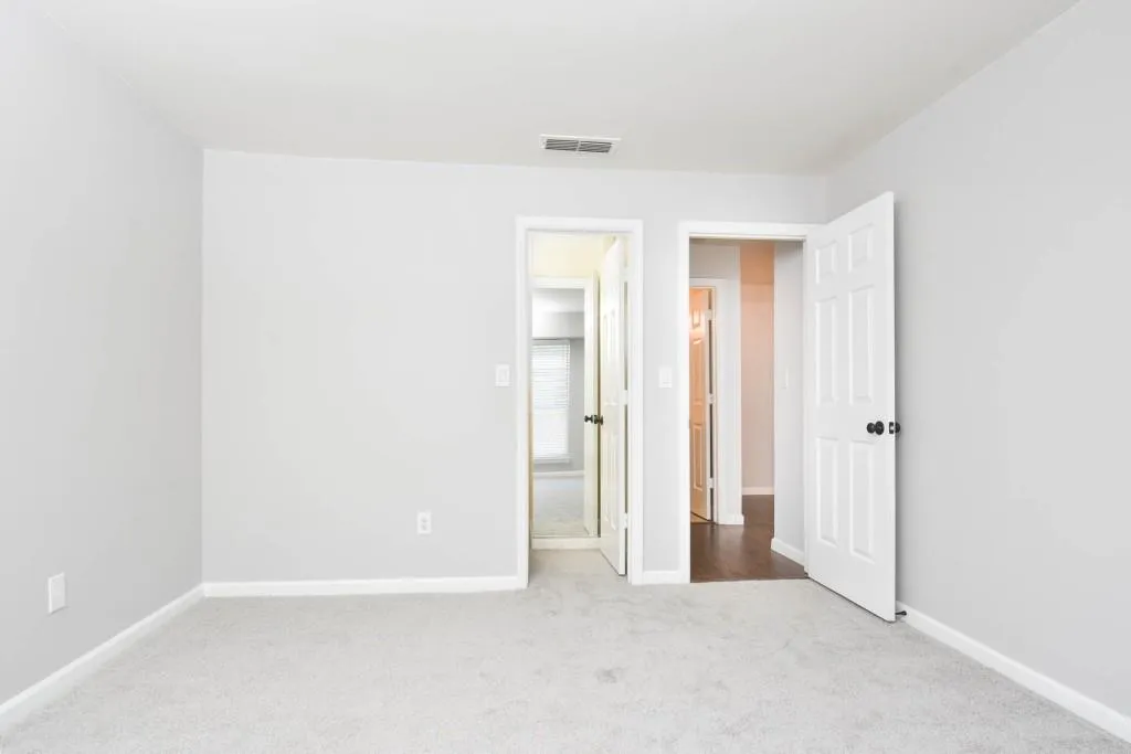 117 Granville Court, Atlanta, Georgia 30328, 2 Bedrooms Bedrooms, ,2 BathroomsBathrooms,Residential,Sold,117 Granville Court,6095728