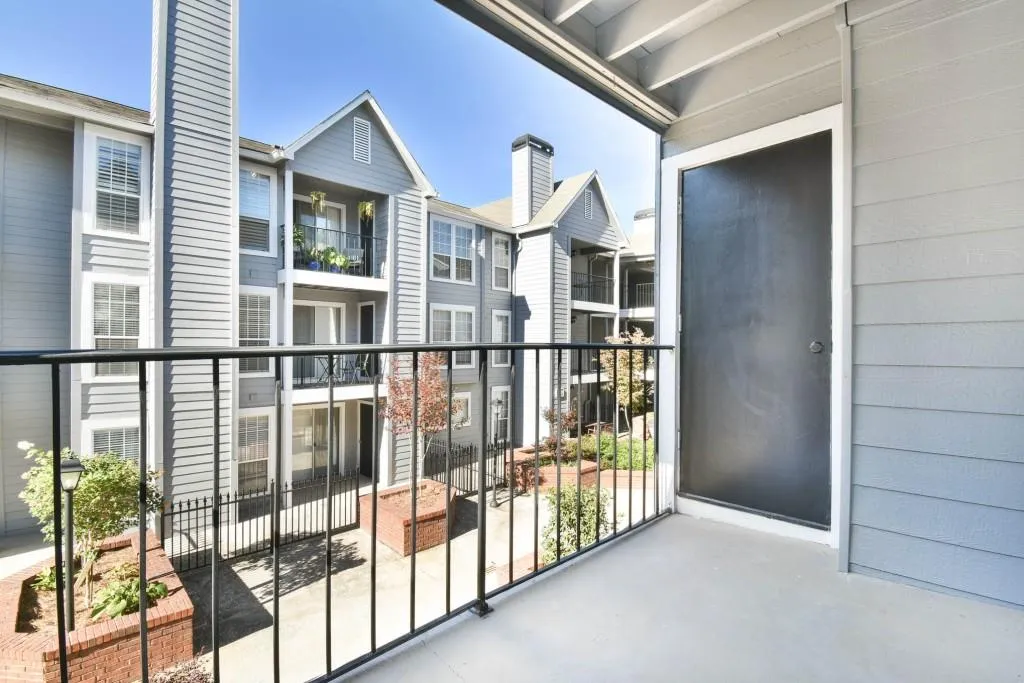 117 Granville Court, Atlanta, Georgia 30328, 2 Bedrooms Bedrooms, ,2 BathroomsBathrooms,Residential,Sold,117 Granville Court,6095728
