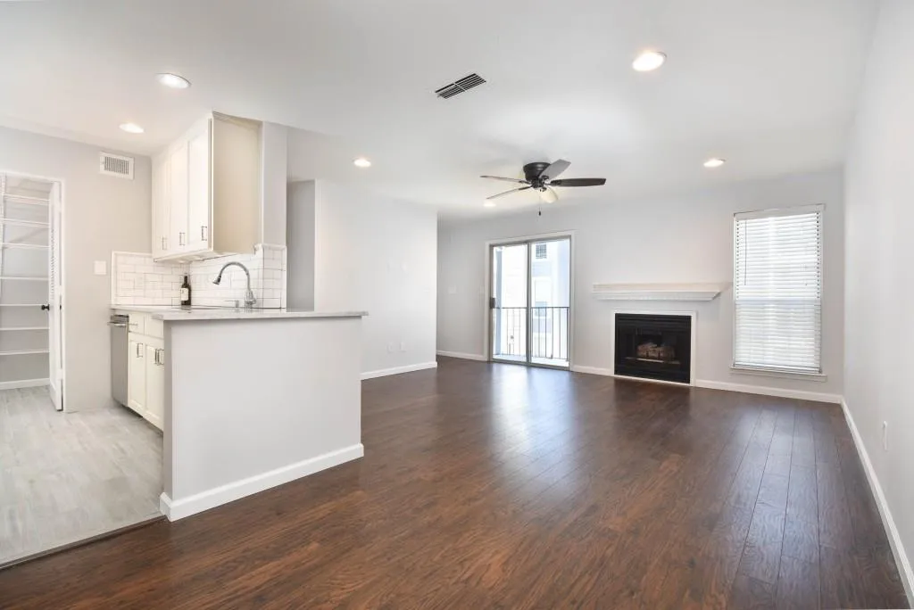 117 Granville Court, Atlanta, Georgia 30328, 2 Bedrooms Bedrooms, ,2 BathroomsBathrooms,Residential,Sold,117 Granville Court,6095728