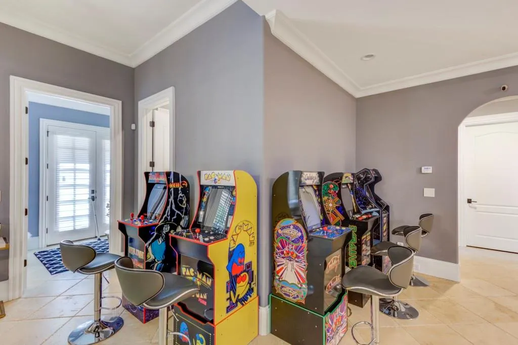 7081 Canonbury Place, Atlanta, Georgia 30328, 6 Bedrooms Bedrooms, ,7 BathroomsBathrooms,Residential,Sold,7081 Canonbury Place,7033288