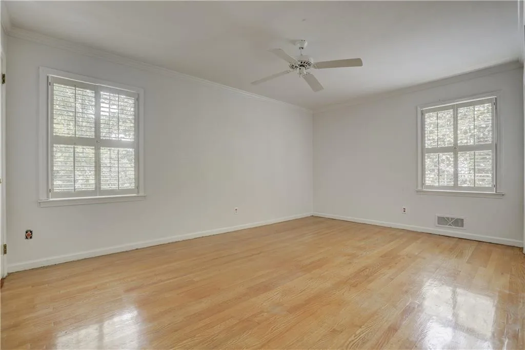 730 Starlight Drive, Sandy Springs, Georgia 30342, 3 Bedrooms Bedrooms, ,3 BathroomsBathrooms,Residential,Sold,730 Starlight Drive,6059043