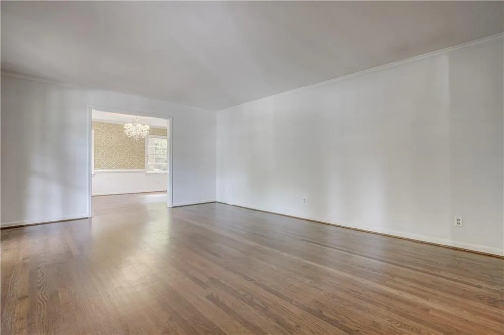 730 Starlight Drive, Sandy Springs, Georgia 30342, 3 Bedrooms Bedrooms, ,3 BathroomsBathrooms,Residential,Sold,730 Starlight Drive,6059043