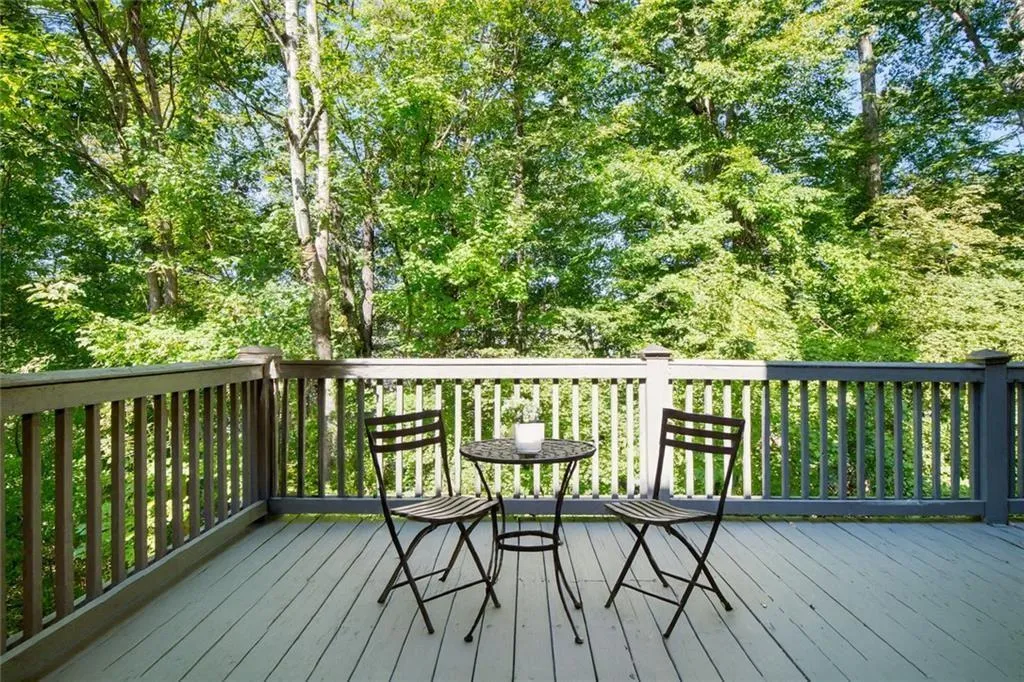 133 Brookview Circle, Sandy Springs, Georgia 30339, 4 Bedrooms Bedrooms, ,2 BathroomsBathrooms,Residential,Sold,133 Brookview Circle,7670763