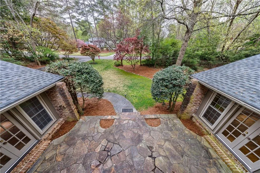 7550 Chaparral Drive, Sandy Springs, Georgia 30350, 4 Bedrooms Bedrooms, ,3 BathroomsBathrooms,Residential,Sold,7550 Chaparral Drive,7367631