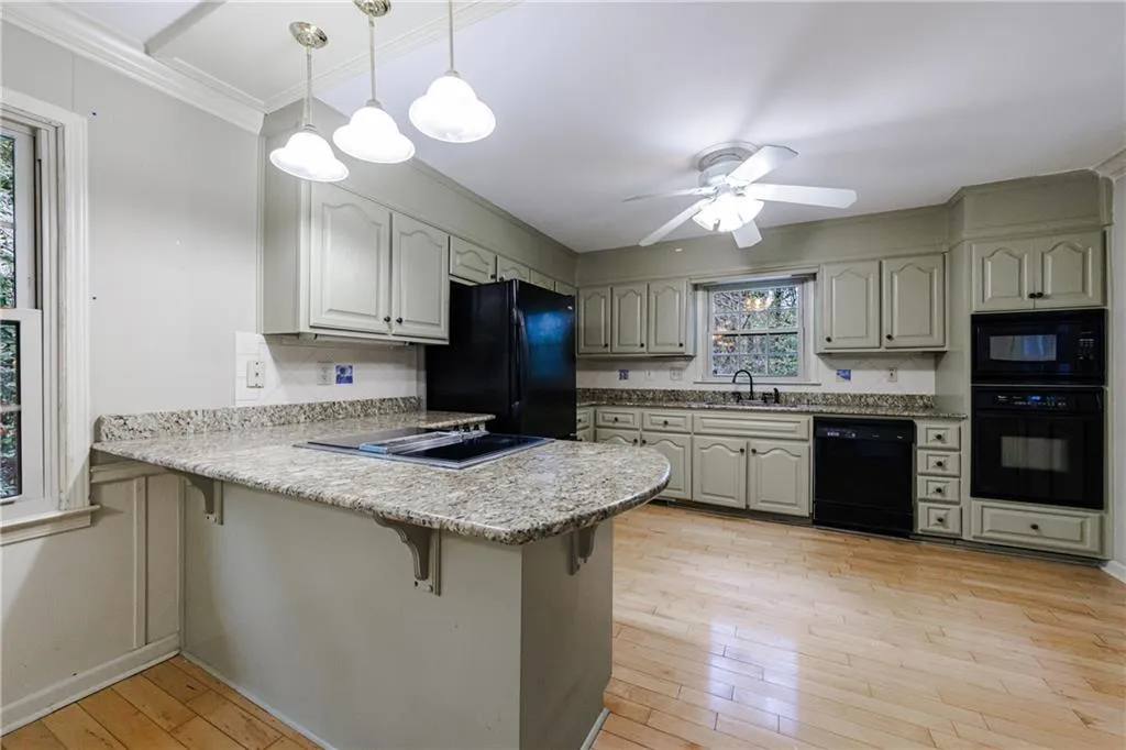 7550 Chaparral Drive, Sandy Springs, Georgia 30350, 4 Bedrooms Bedrooms, ,3 BathroomsBathrooms,Residential,Sold,7550 Chaparral Drive,7367631