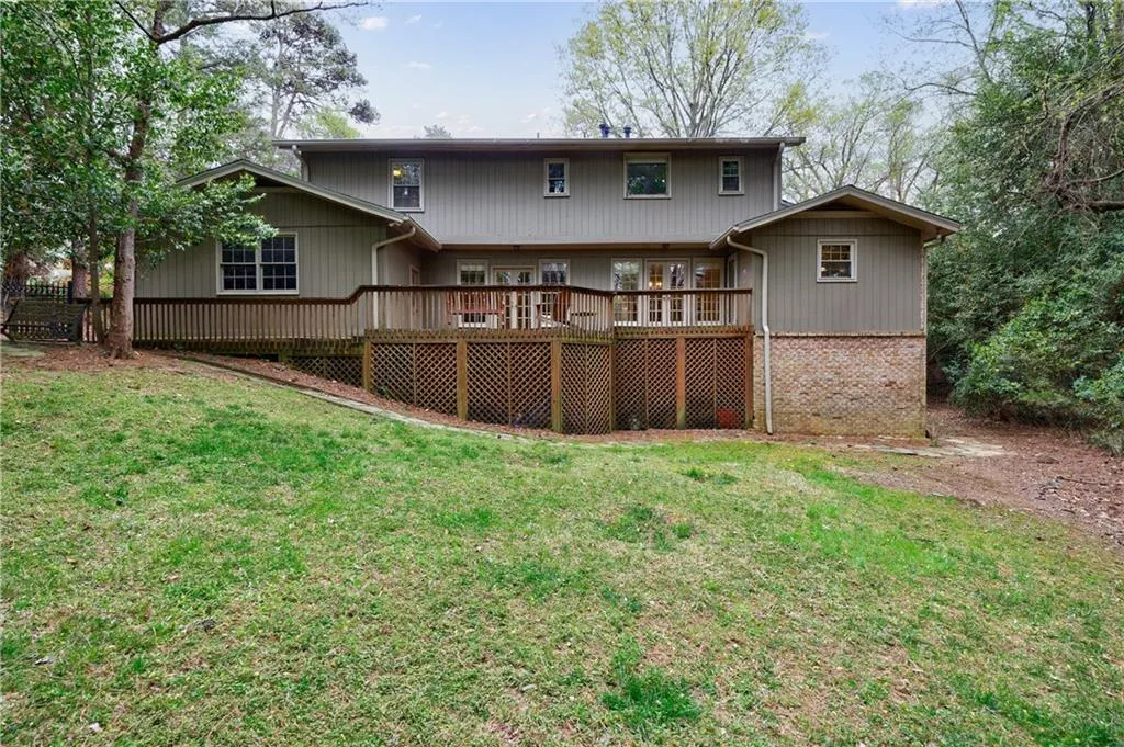 7550 Chaparral Drive, Sandy Springs, Georgia 30350, 4 Bedrooms Bedrooms, ,3 BathroomsBathrooms,Residential,Sold,7550 Chaparral Drive,7367631