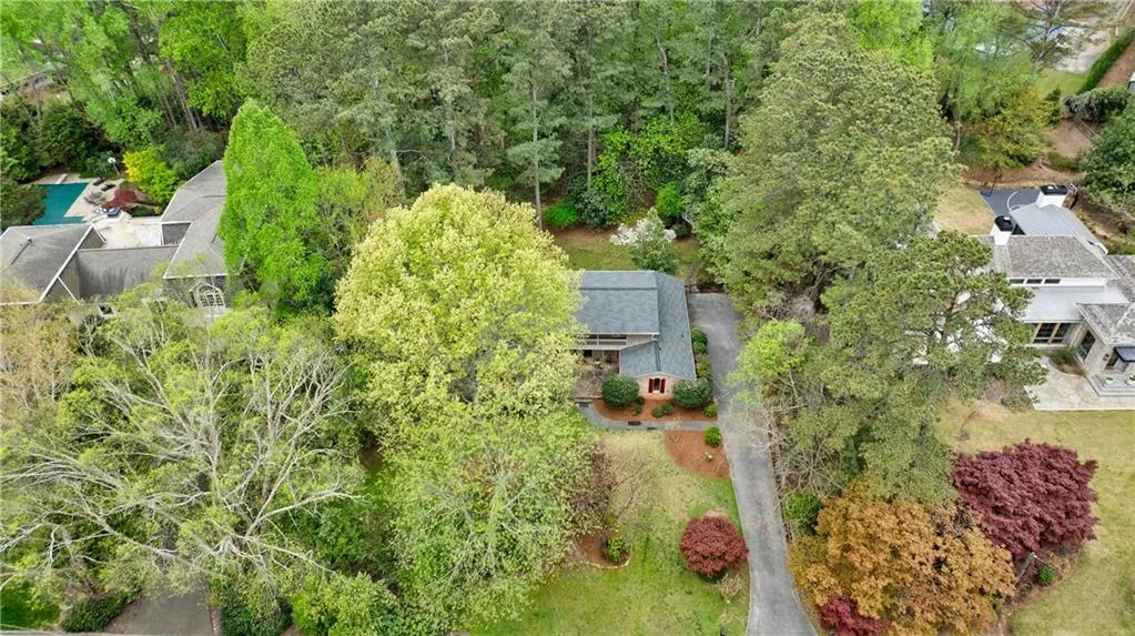 7550 Chaparral Drive, Sandy Springs, Georgia 30350, 4 Bedrooms Bedrooms, ,3 BathroomsBathrooms,Residential,Sold,7550 Chaparral Drive,7367631