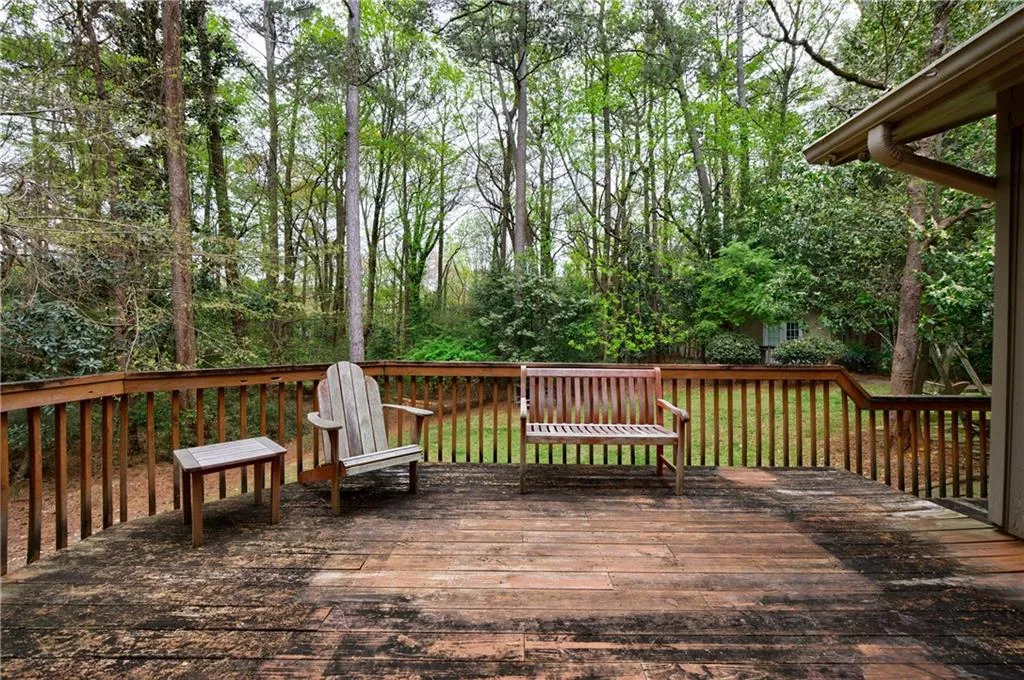7550 Chaparral Drive, Sandy Springs, Georgia 30350, 4 Bedrooms Bedrooms, ,3 BathroomsBathrooms,Residential,Sold,7550 Chaparral Drive,7367631