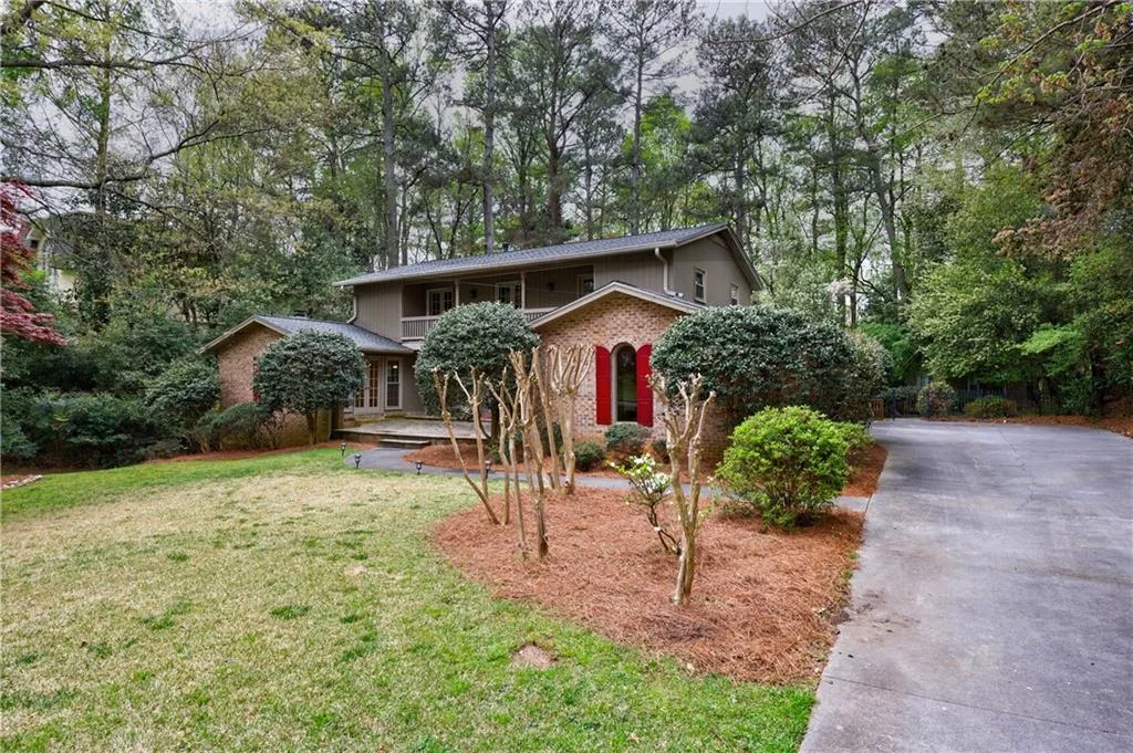 7550 Chaparral Drive, Sandy Springs, Georgia 30350, 4 Bedrooms Bedrooms, ,3 BathroomsBathrooms,Residential,Sold,7550 Chaparral Drive,7367631