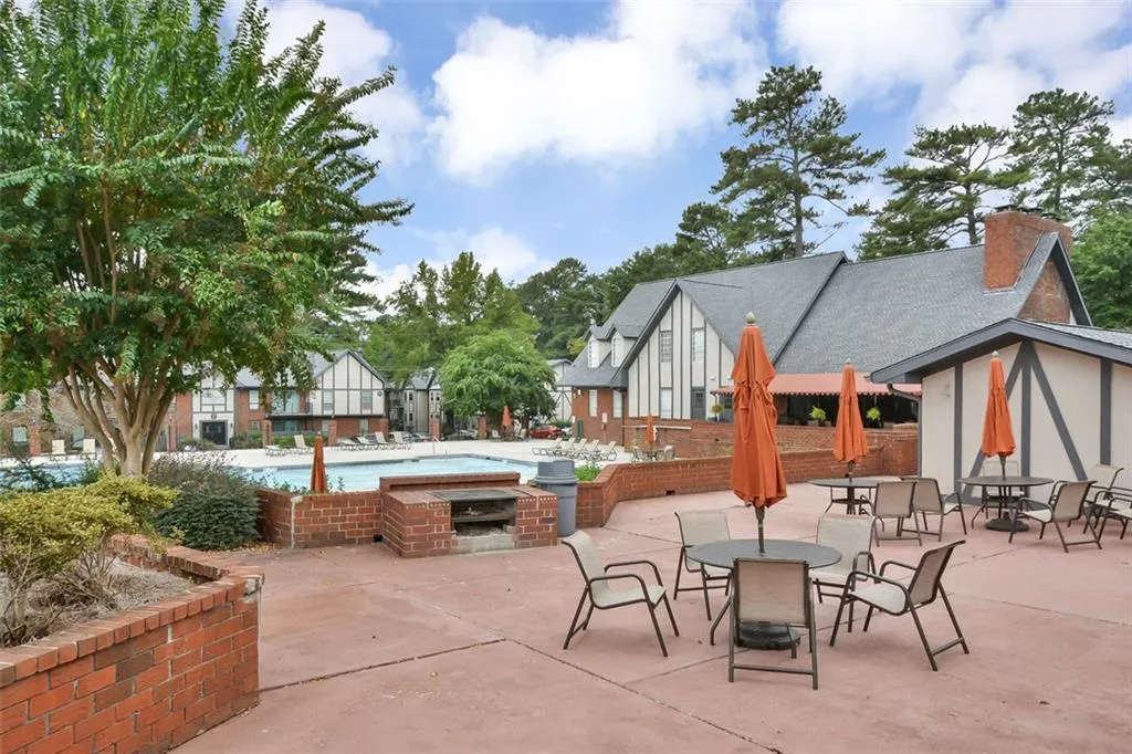 6851 Roswell Road Unit F36, Atlanta, Georgia 30328, 1 Bedroom Bedrooms, ,1 BathroomBathrooms,Residential,Sold,6851 Roswell Road Unit F36,7542144