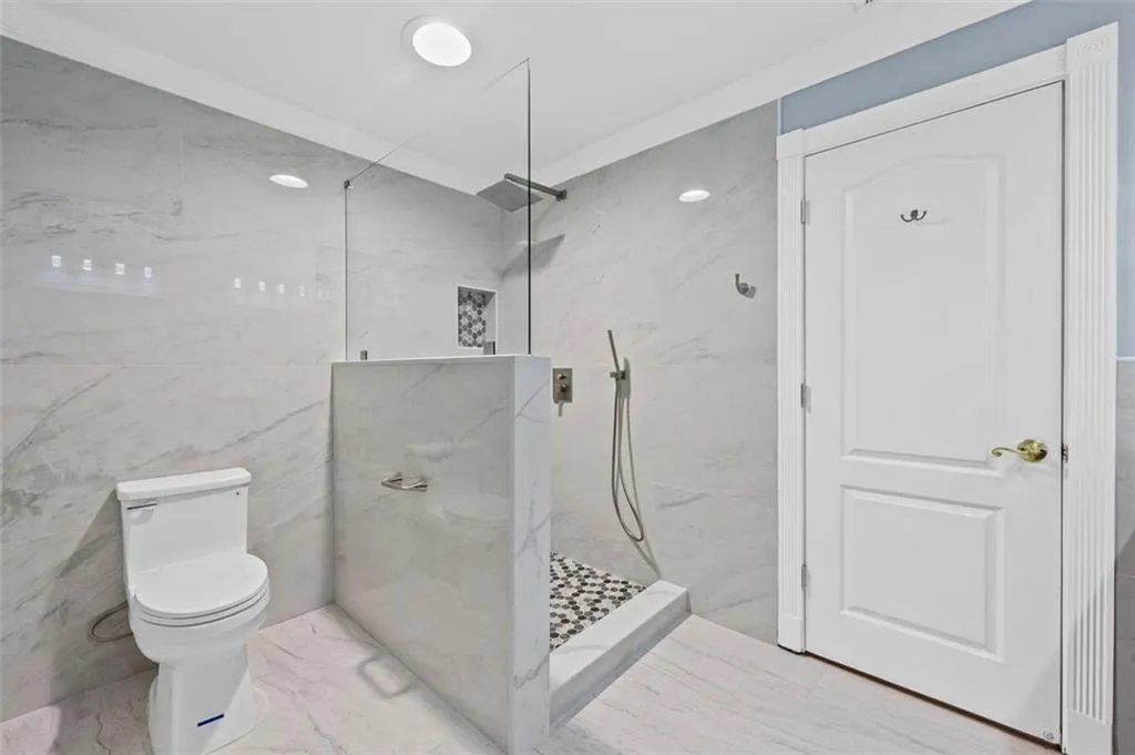 6851 Roswell Road Unit F36, Atlanta, Georgia 30328, 1 Bedroom Bedrooms, ,1 BathroomBathrooms,Residential,Sold,6851 Roswell Road Unit F36,7542144