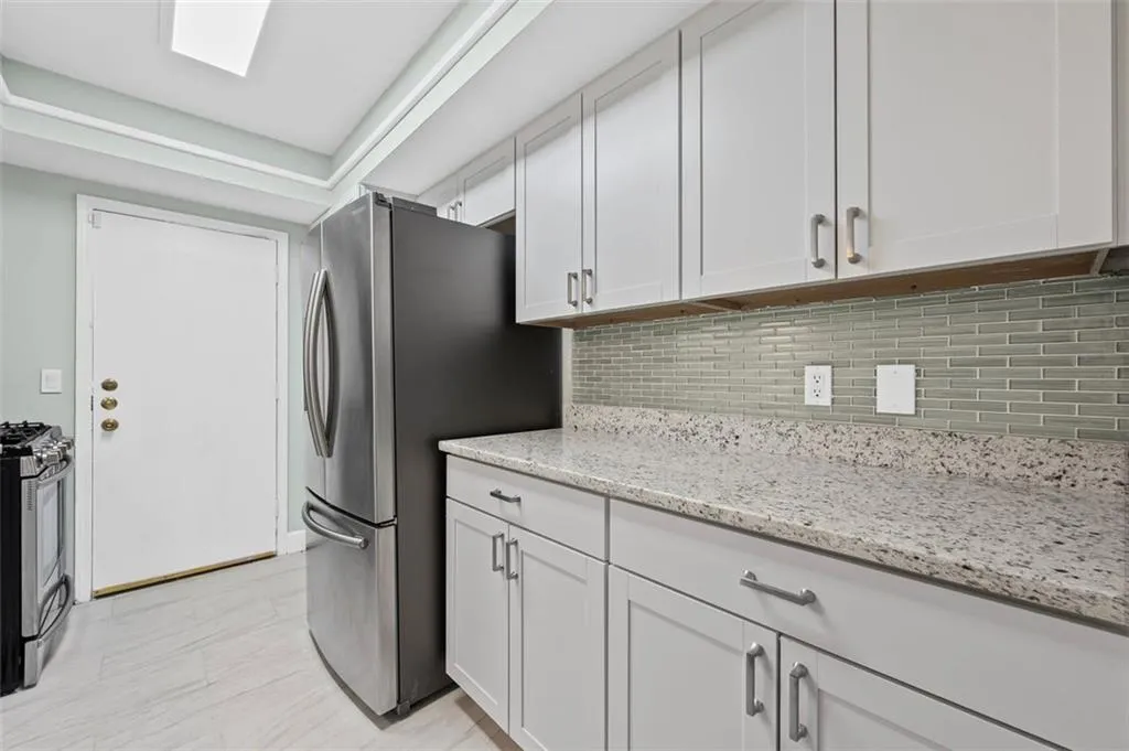 6851 Roswell Road Unit F36, Atlanta, Georgia 30328, 1 Bedroom Bedrooms, ,1 BathroomBathrooms,Residential,Sold,6851 Roswell Road Unit F36,7542144