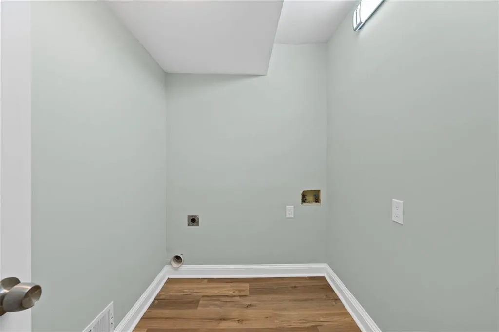 6851 Roswell Road Unit F36, Atlanta, Georgia 30328, 1 Bedroom Bedrooms, ,1 BathroomBathrooms,Residential,Sold,6851 Roswell Road Unit F36,7542144