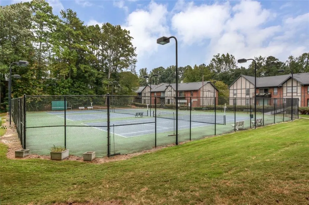 6851 Roswell Road Unit F36, Atlanta, Georgia 30328, 1 Bedroom Bedrooms, ,1 BathroomBathrooms,Residential,Sold,6851 Roswell Road Unit F36,7542144