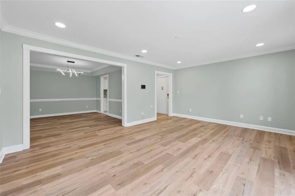 6851 Roswell Road Unit F36, Atlanta, Georgia 30328, 1 Bedroom Bedrooms, ,1 BathroomBathrooms,Residential,Sold,6851 Roswell Road Unit F36,7542144