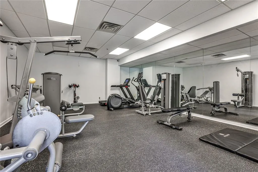 275 13th Street Ne Unit 605, Atlanta, Georgia 30309, 1 Bedroom Bedrooms, ,1 BathroomBathrooms,Residential,For Sale,275 13th Street Ne Unit 605,7573468
