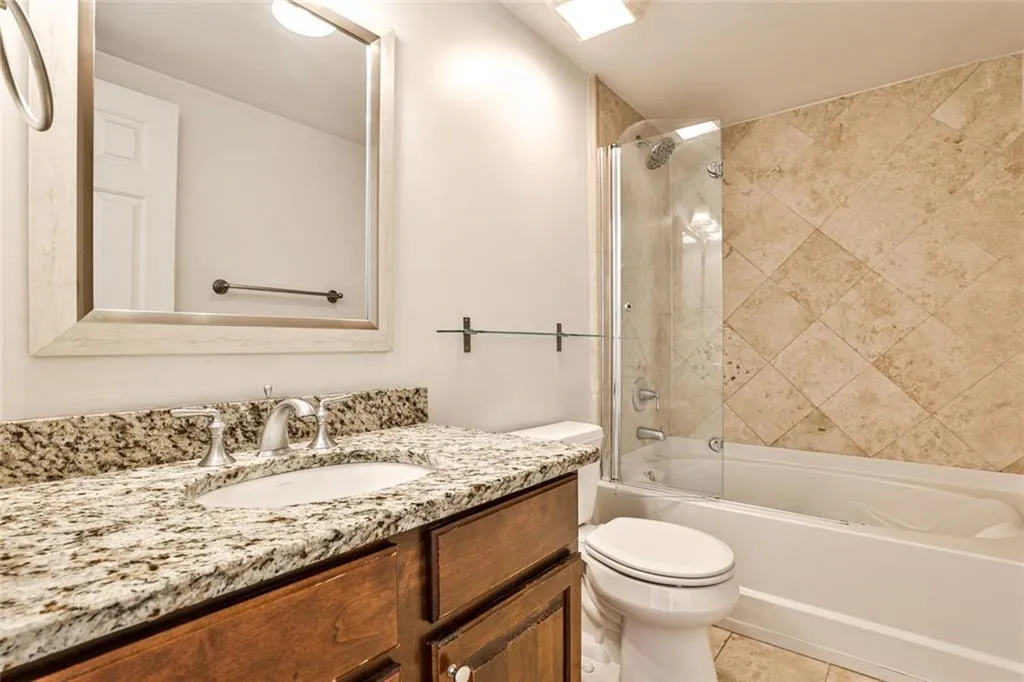 275 13th Street Ne Unit 605, Atlanta, Georgia 30309, 1 Bedroom Bedrooms, ,1 BathroomBathrooms,Residential,For Sale,275 13th Street Ne Unit 605,7573468