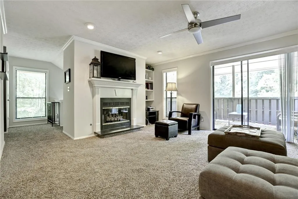 1606 Woodcliff Drive Unit 1606, Atlanta, Georgia 30350, 2 Bedrooms Bedrooms, ,2 BathroomsBathrooms,Residential,Sold,1606 Woodcliff Drive Unit 1606,5707290