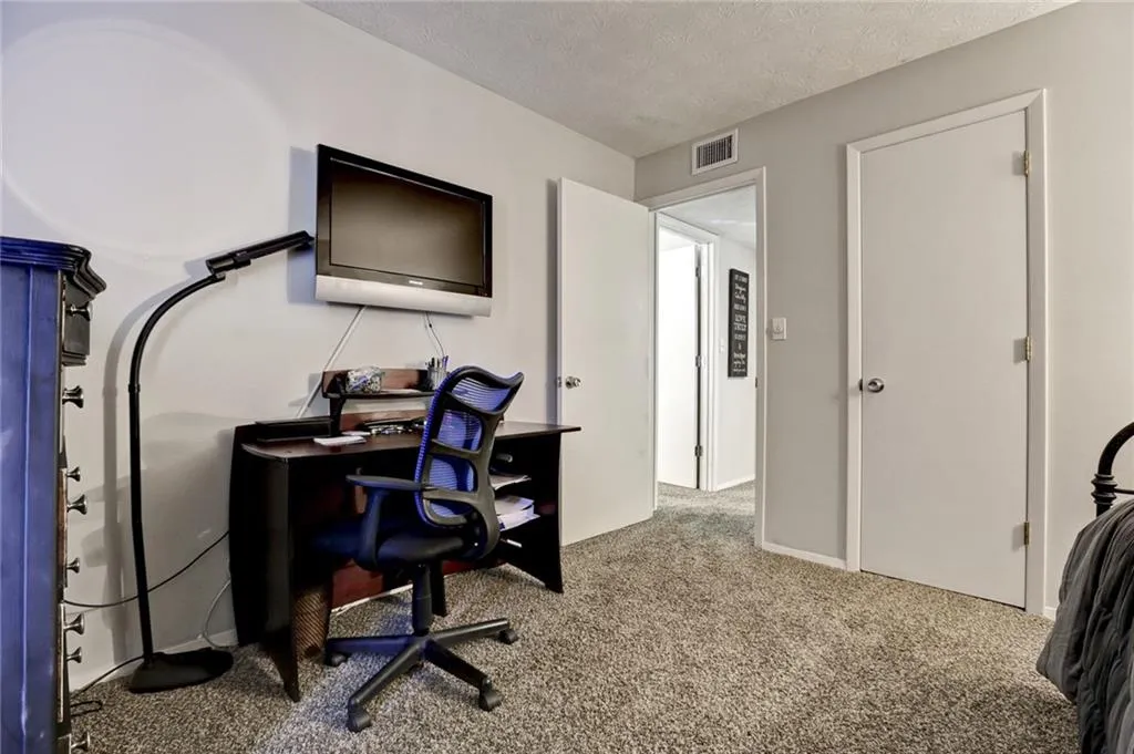 1606 Woodcliff Drive Unit 1606, Atlanta, Georgia 30350, 2 Bedrooms Bedrooms, ,2 BathroomsBathrooms,Residential,Sold,1606 Woodcliff Drive Unit 1606,5707290