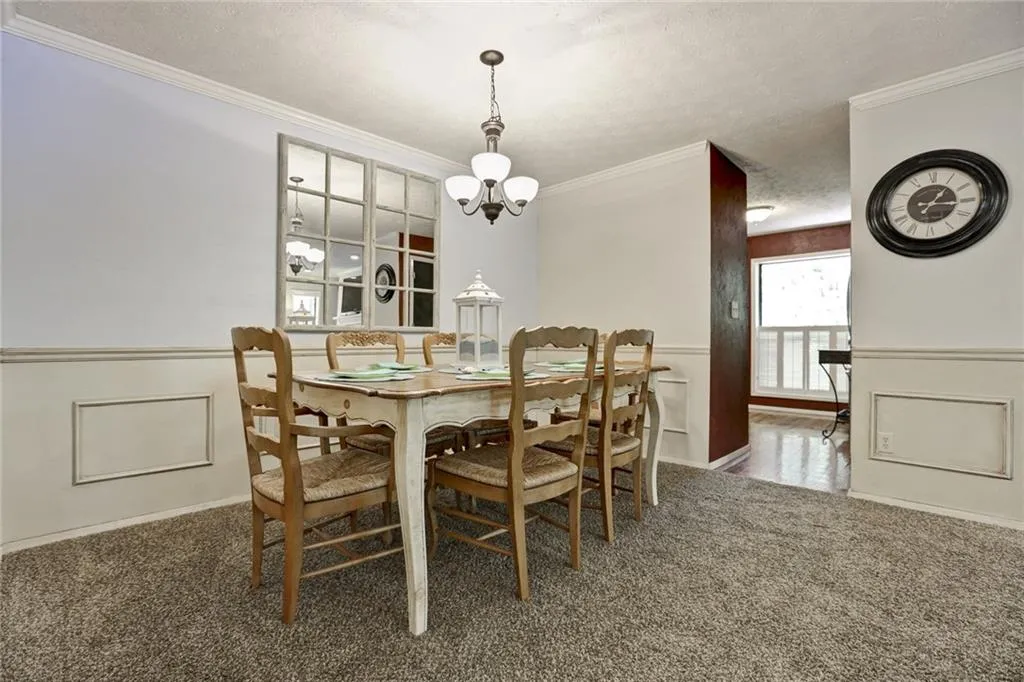 1606 Woodcliff Drive Unit 1606, Atlanta, Georgia 30350, 2 Bedrooms Bedrooms, ,2 BathroomsBathrooms,Residential,Sold,1606 Woodcliff Drive Unit 1606,5707290