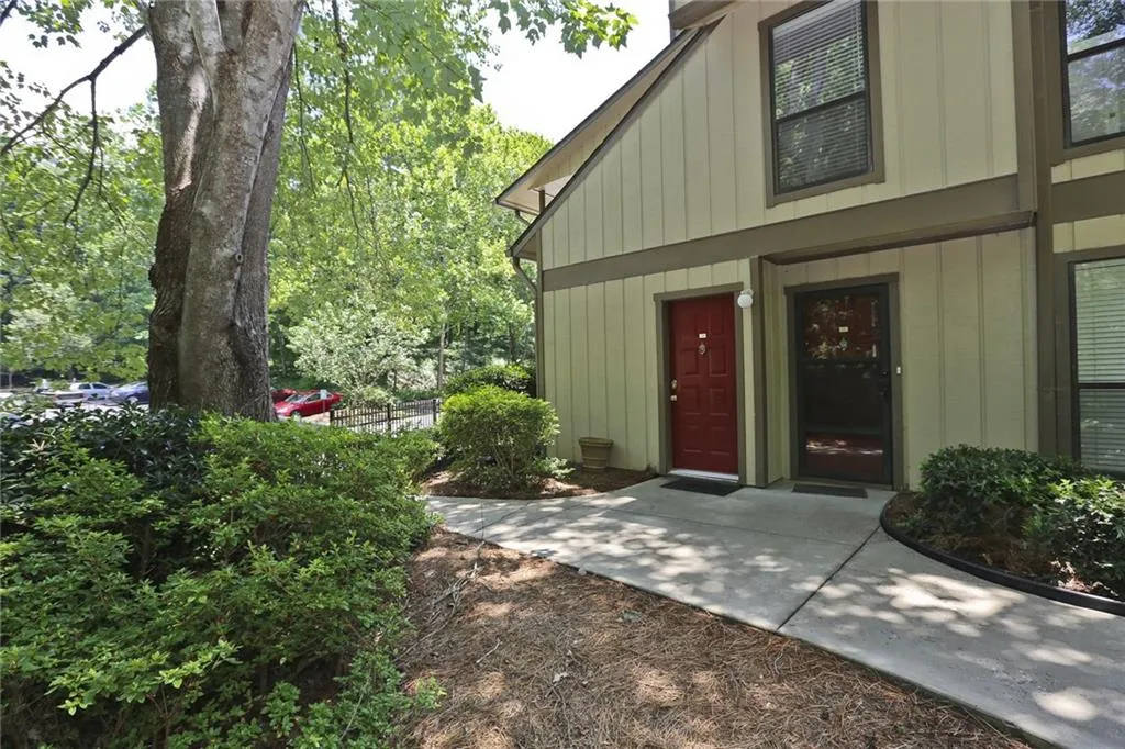 1606 Woodcliff Drive Unit 1606, Atlanta, Georgia 30350, 2 Bedrooms Bedrooms, ,2 BathroomsBathrooms,Residential,Sold,1606 Woodcliff Drive Unit 1606,5707290