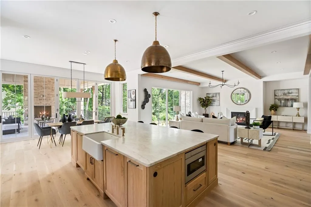 921 Heards Ferry Road, Sandy Springs, Georgia 30328, 5 Bedrooms Bedrooms, ,6 BathroomsBathrooms,Residential,Sold,921 Heards Ferry Road,7221034 921 Heards Ferry Road, Sandy Springs, Georgia 30328, 5 Bedrooms Bedrooms, ,6 BathroomsBathrooms,Residential,Sold,921 Heards Ferry Road,7221034