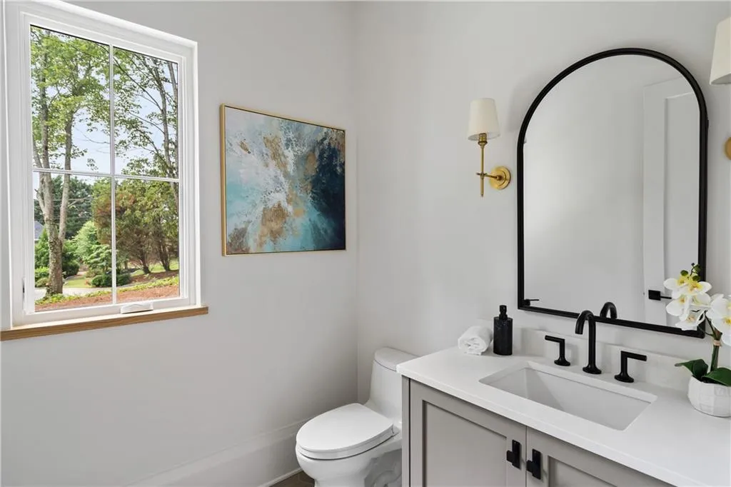 921 Heards Ferry Road, Sandy Springs, Georgia 30328, 5 Bedrooms Bedrooms, ,6 BathroomsBathrooms,Residential,Sold,921 Heards Ferry Road,7221034 921 Heards Ferry Road, Sandy Springs, Georgia 30328, 5 Bedrooms Bedrooms, ,6 BathroomsBathrooms,Residential,Sold,921 Heards Ferry Road,7221034