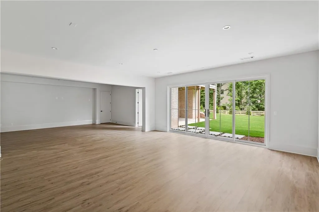 921 Heards Ferry Road, Sandy Springs, Georgia 30328, 5 Bedrooms Bedrooms, ,6 BathroomsBathrooms,Residential,Sold,921 Heards Ferry Road,7221034 921 Heards Ferry Road, Sandy Springs, Georgia 30328, 5 Bedrooms Bedrooms, ,6 BathroomsBathrooms,Residential,Sold,921 Heards Ferry Road,7221034