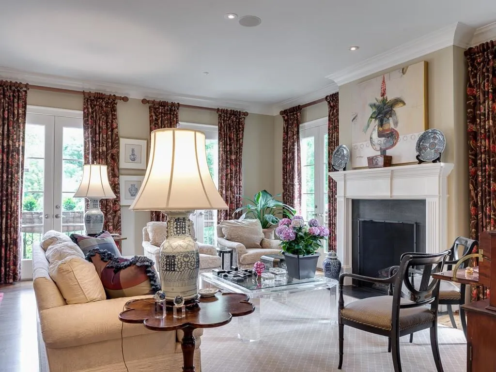 122 Old Ivy Road Ne Unit 11, Atlanta, Georgia 30342, 4 Bedrooms Bedrooms, ,4 BathroomsBathrooms,Residential,Sold,122 Old Ivy Road Ne Unit 11,5692198