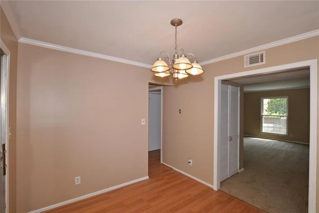 5640 Kingsport Drive, Sandy Springs, Georgia 30342, 2 Bedrooms Bedrooms, ,1 BathroomBathrooms,Residential,Sold,5640 Kingsport Drive,6072626