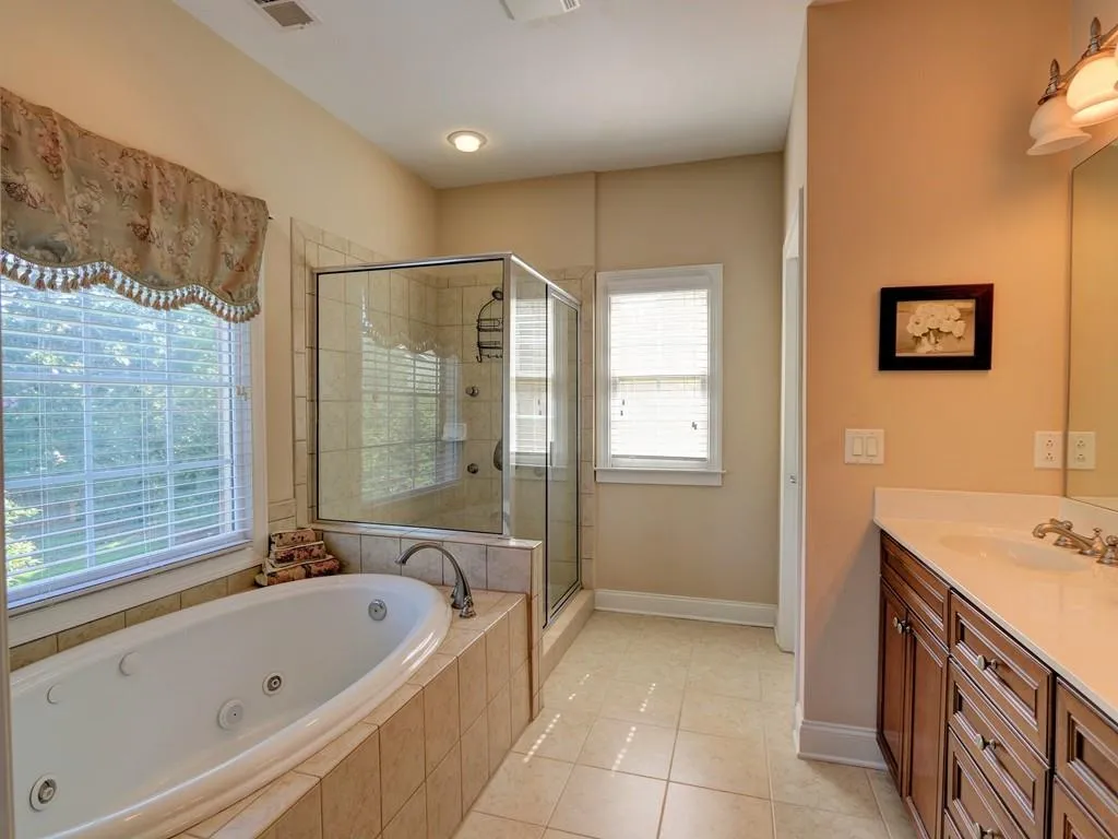 5463 Wentworth Street Unit 51, Atlanta, Georgia 30342, 2 Bedrooms Bedrooms, ,2 BathroomsBathrooms,Residential,Sold,5463 Wentworth Street Unit 51,5870799