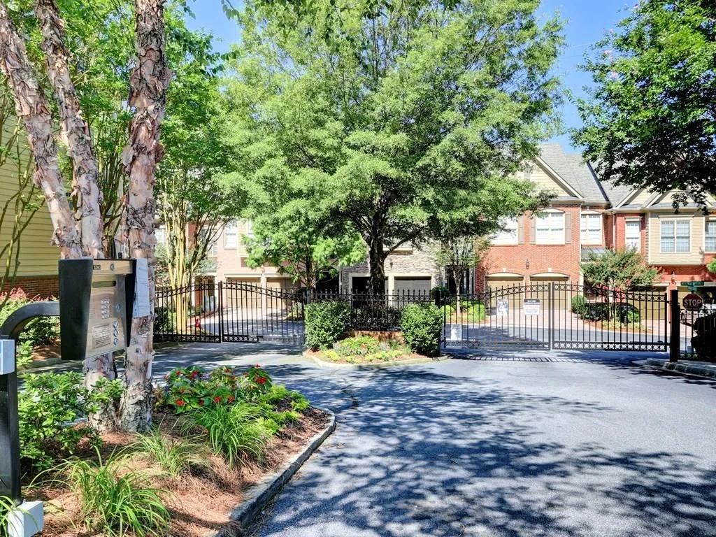 5463 Wentworth Street Unit 51, Atlanta, Georgia 30342, 2 Bedrooms Bedrooms, ,2 BathroomsBathrooms,Residential,Sold,5463 Wentworth Street Unit 51,5870799