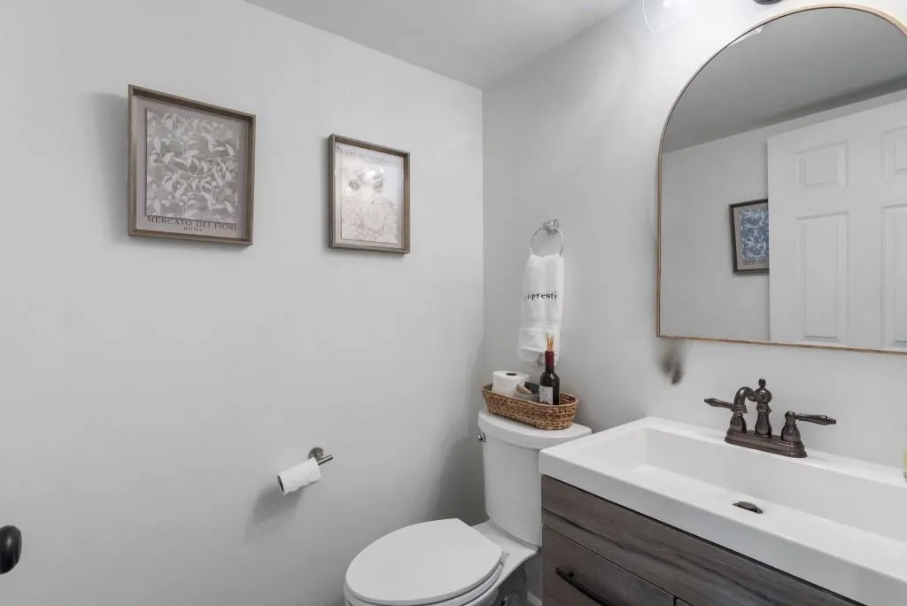 56 Cantey Place Nw, Atlanta, Georgia 30327, 2 Bedrooms Bedrooms, 0 ,2 BathroomsBathrooms,Residential,For Sale,56 Cantey Place Nw,7794806