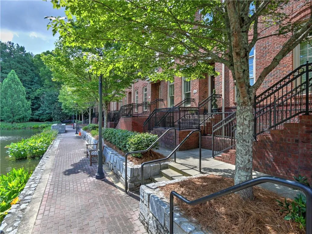 1409 River Vista Drive, Atlanta, Georgia 30339, 3 Bedrooms Bedrooms, ,3 BathroomsBathrooms,Residential,Sold,1409 River Vista Drive,7091003