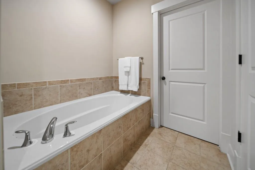 1409 River Vista Drive, Atlanta, Georgia 30339, 3 Bedrooms Bedrooms, ,3 BathroomsBathrooms,Residential,Sold,1409 River Vista Drive,7091003