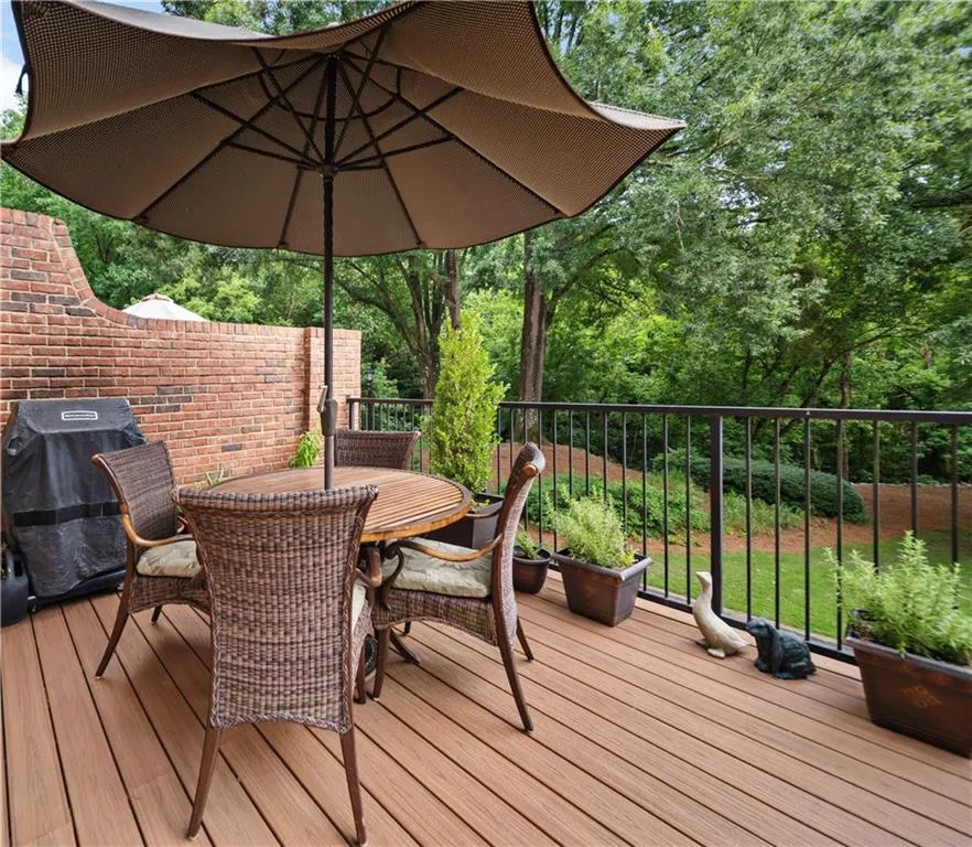 1409 River Vista Drive, Atlanta, Georgia 30339, 3 Bedrooms Bedrooms, ,3 BathroomsBathrooms,Residential,Sold,1409 River Vista Drive,7091003