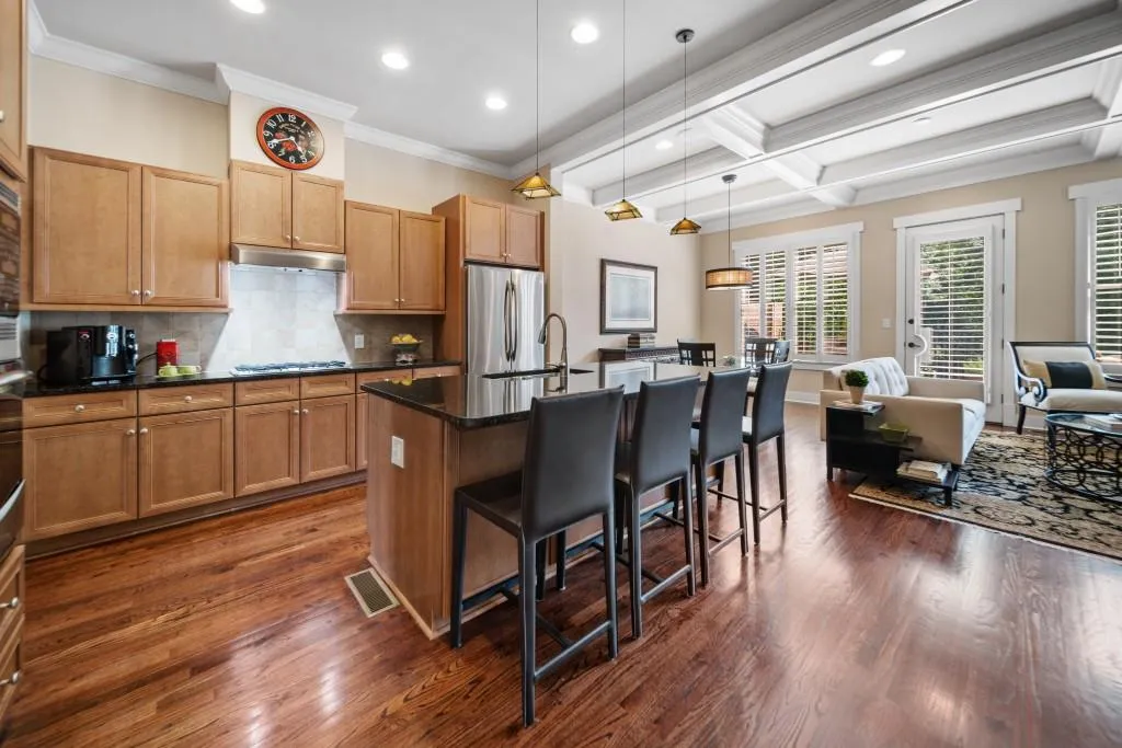 1409 River Vista Drive, Atlanta, Georgia 30339, 3 Bedrooms Bedrooms, ,3 BathroomsBathrooms,Residential,Sold,1409 River Vista Drive,7091003